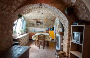 Charming rustic house Gardone Riviera